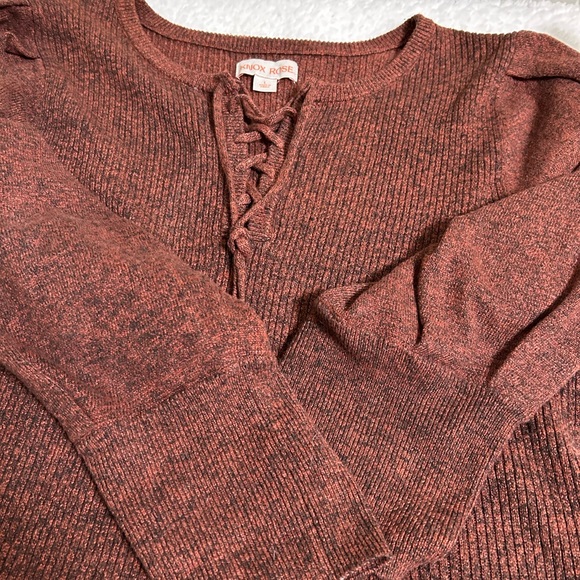 Knox Rose Sweater - Picture 4 of 5